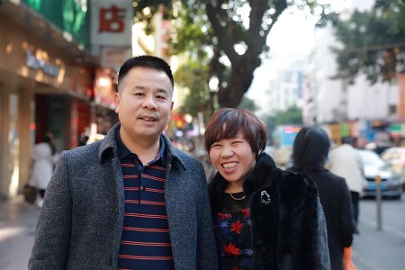 湖南男子寵妻30年身家千萬,今攜手整容變美!