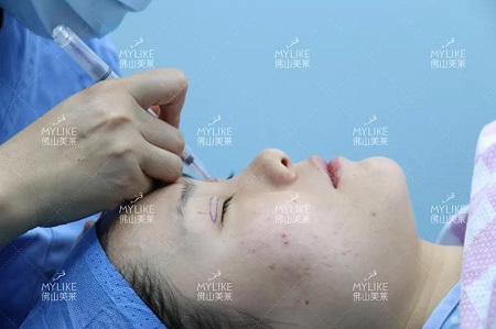 鄭秀晶一個回眸被轉發50000+次！