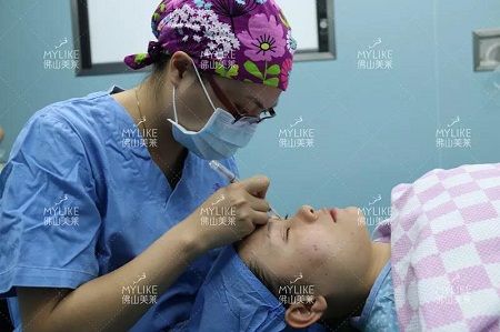 鄭秀晶一個回眸被轉發50000+次！