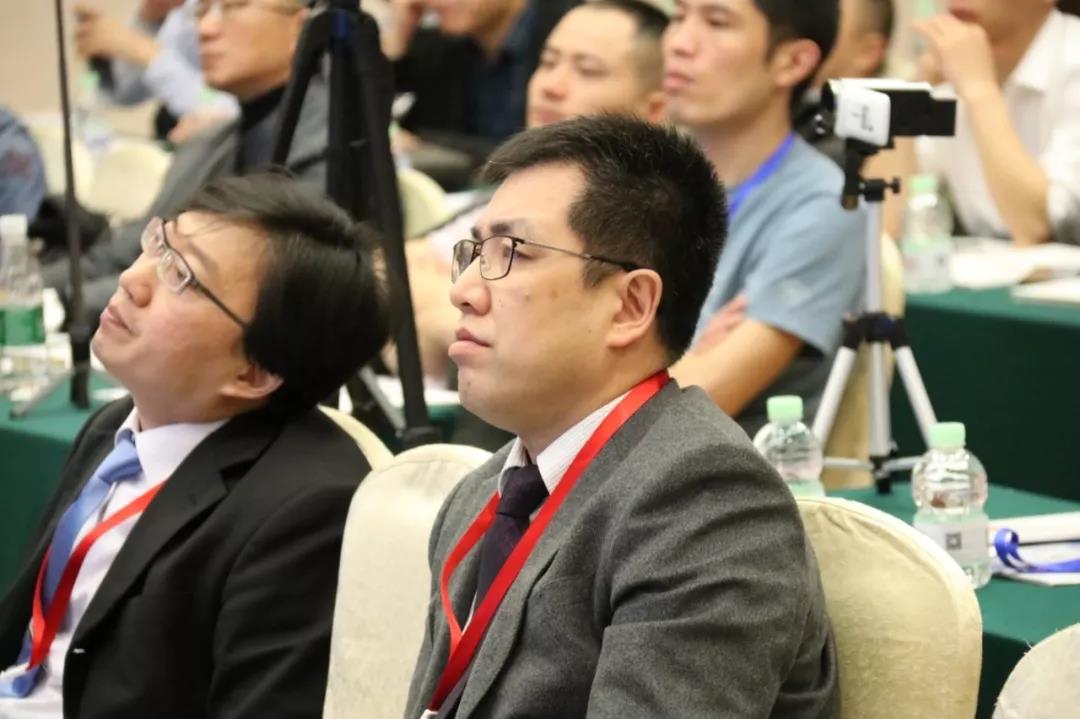 梁曉健院長在活動會場認(rèn)真聽課