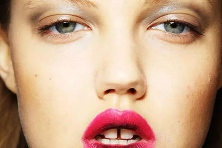 矯正 PK 牙貼面！關(guān)閉牙縫應(yīng)該pick哪一個(gè)？