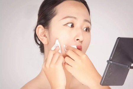 愛長痘痘的你,應該試試這道光!